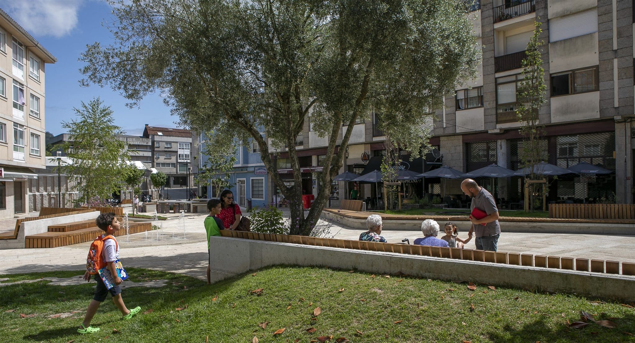 Proyecto de acondicionamiento urbano-sostenible en la Plaza Rosalía de Castro Gondomar pontevedra